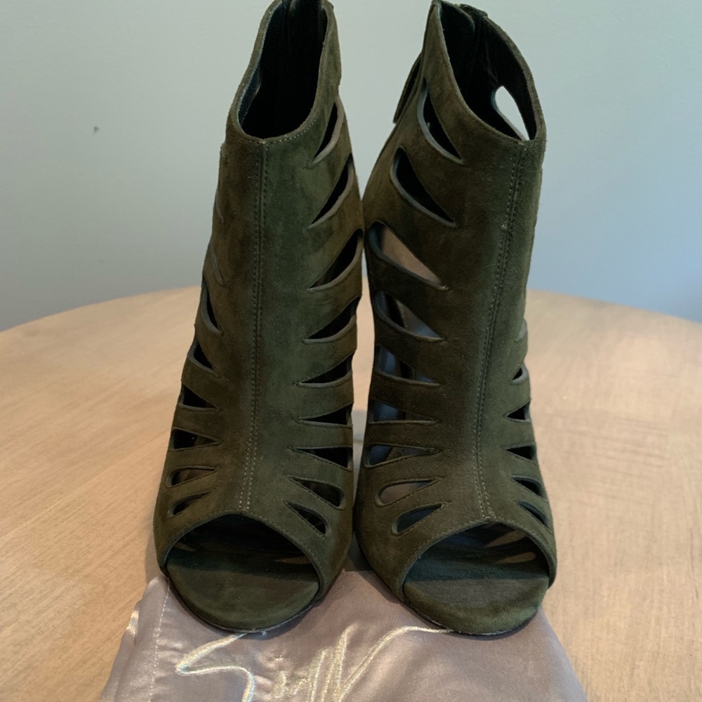 AUTHENTIC GIUSEPPE ZANOTTI HEELS